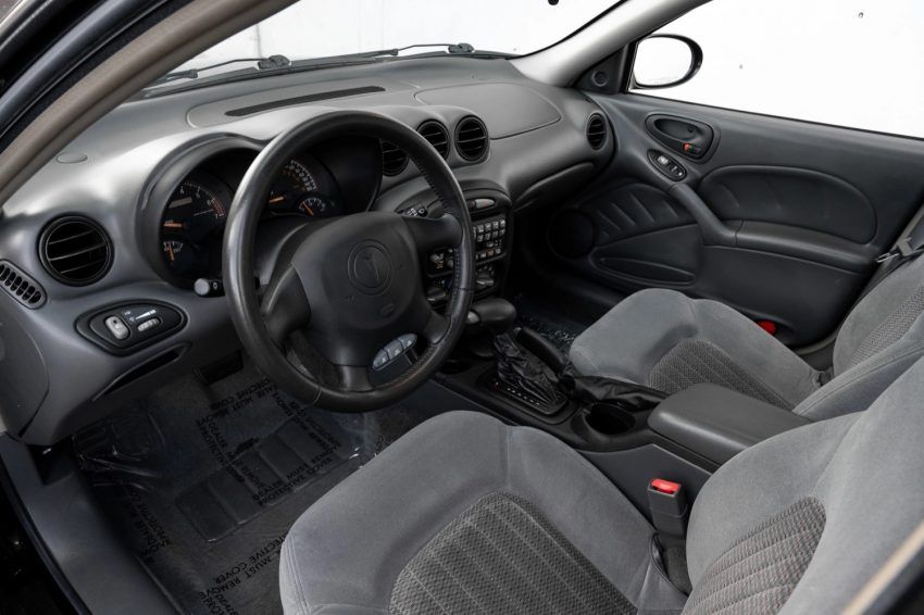 Pontiac Grand Am exterior - Cockpit
