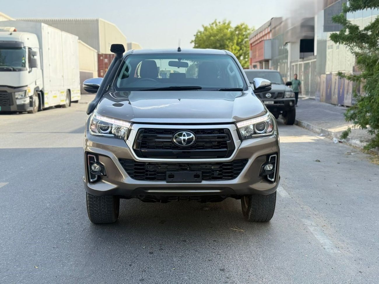 Toyota Hilux DOUBLE CABIN | MANUAL TRANSMISSION | RHD | 2.8L DIESEL ENGINE | PUSH START