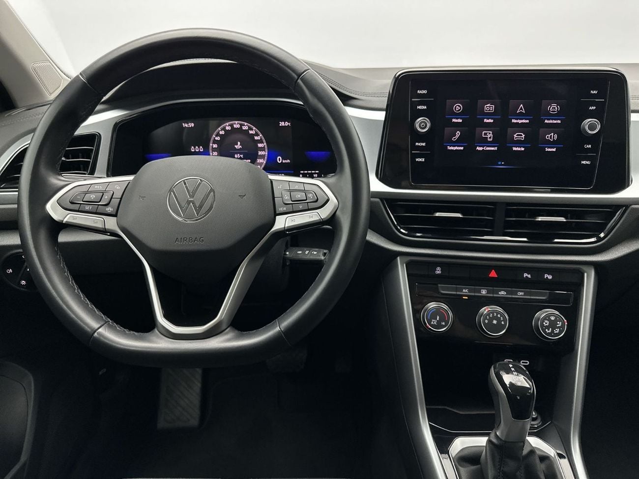 Volkswagen T ROC T-Roc Life 1.4L (Ref#92116) / WAS 82,900 AED - NOW 71,900 AED