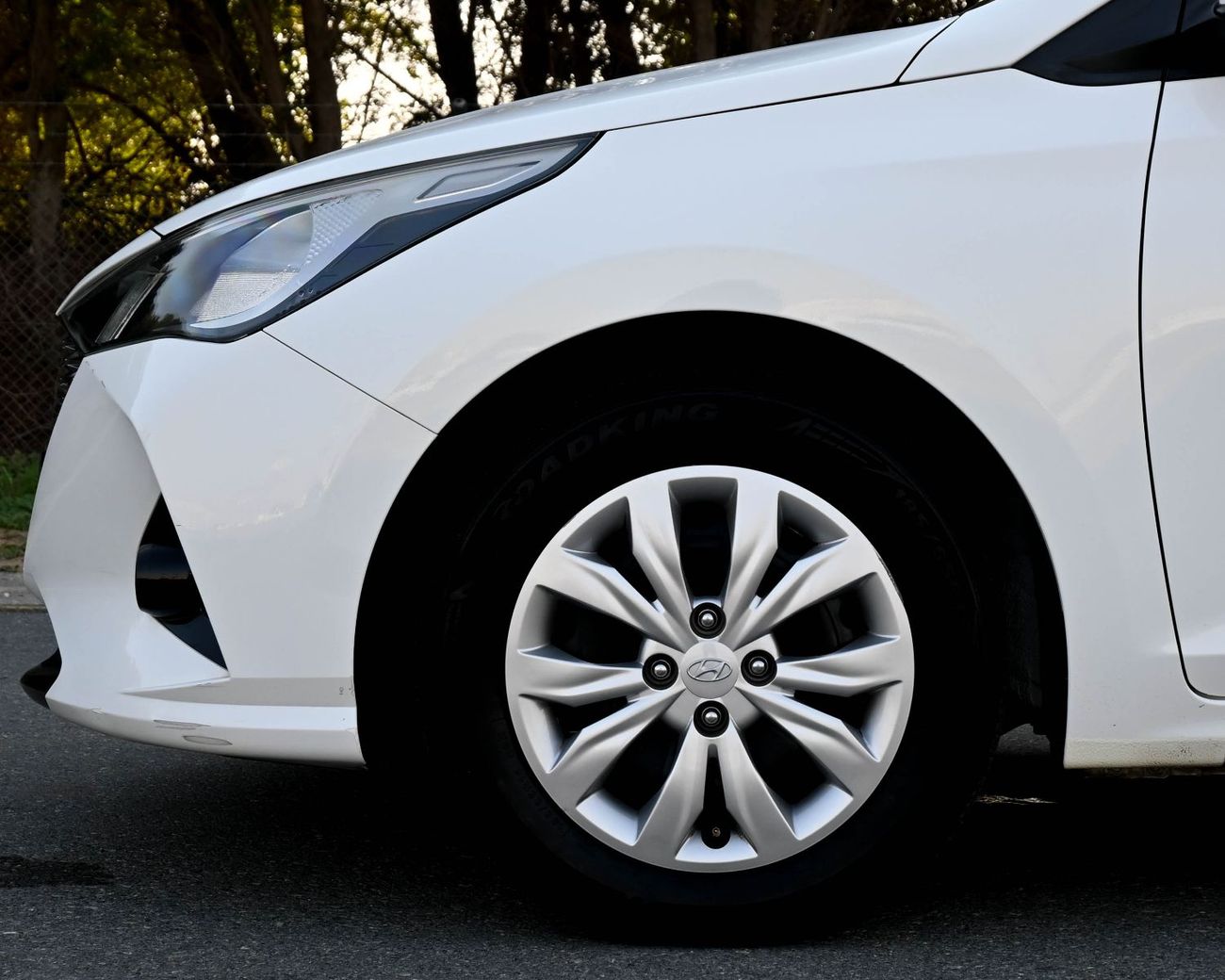 Hyundai Accent GLS 1.6L (123 HP) Hyundai Accent 1.6L 2021 GCC Original Paint & accident-free Excellent Condition 70