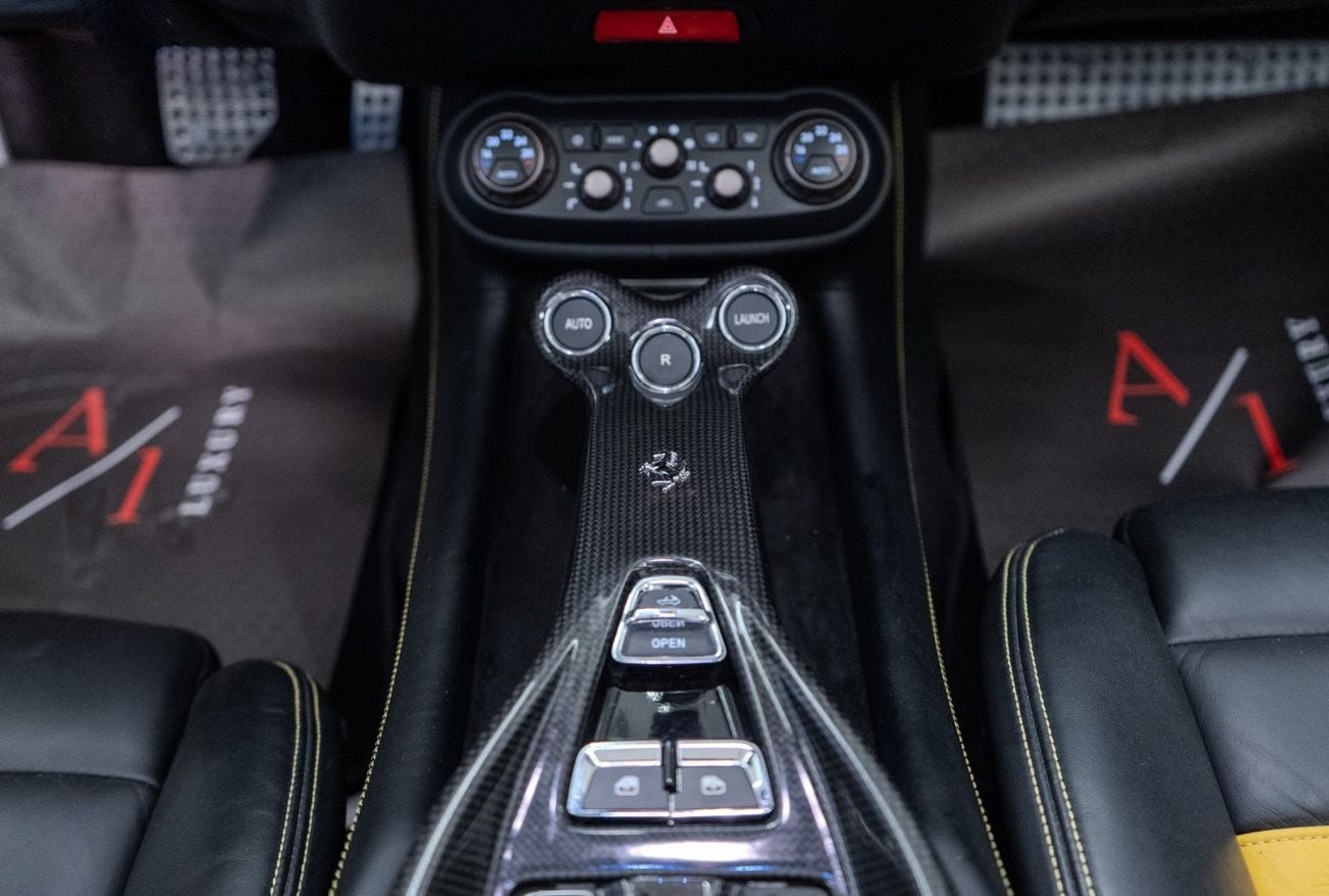 Ferrari California Std 4.3L (483 HP) 2013 Ferrari California, With Service Contract, Excellent Condition GCC Specs