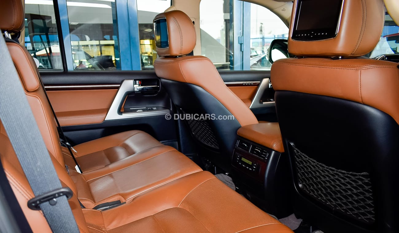 Toyota Land Cruiser VXR V8 5.7