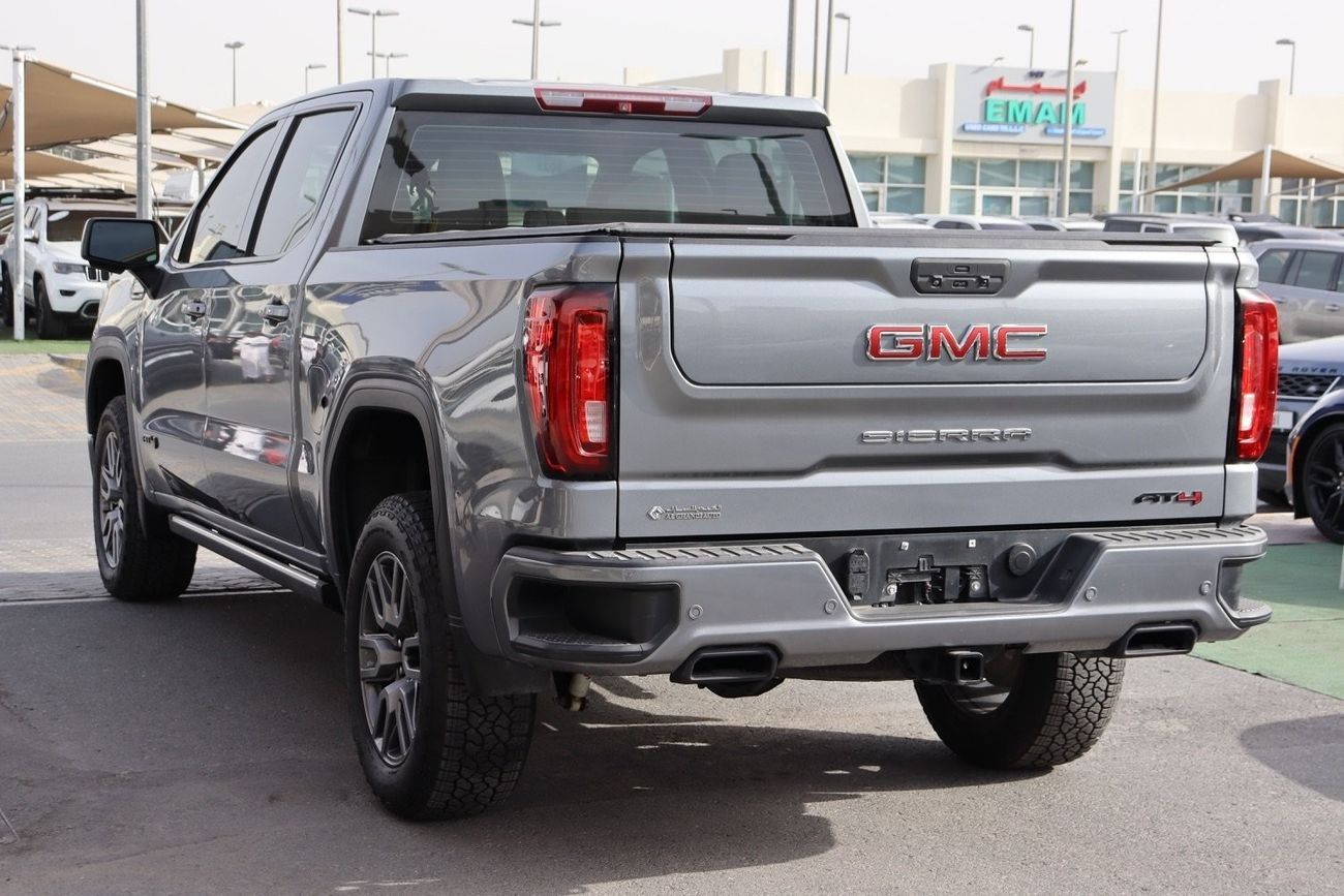 GMC Sierra GMC Sierra AT4 6.2L / GCC / Original Paint/ First Owner