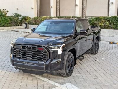 تويوتا تاندرا Toyota Tundra Crewmax Limited 2022MODEL 3.5L V6 petrol Engine with AWD 4x4, push start Transmission