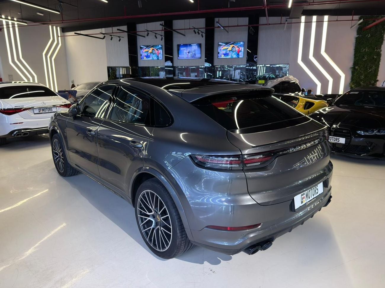 Porsche Cayenne STD Base Coupe 2023 Porsche Cayenne Coupe - GCC Specs - Full service history available