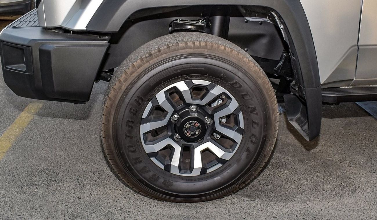 Toyota Land Cruiser 70 4.0L V6 A/T