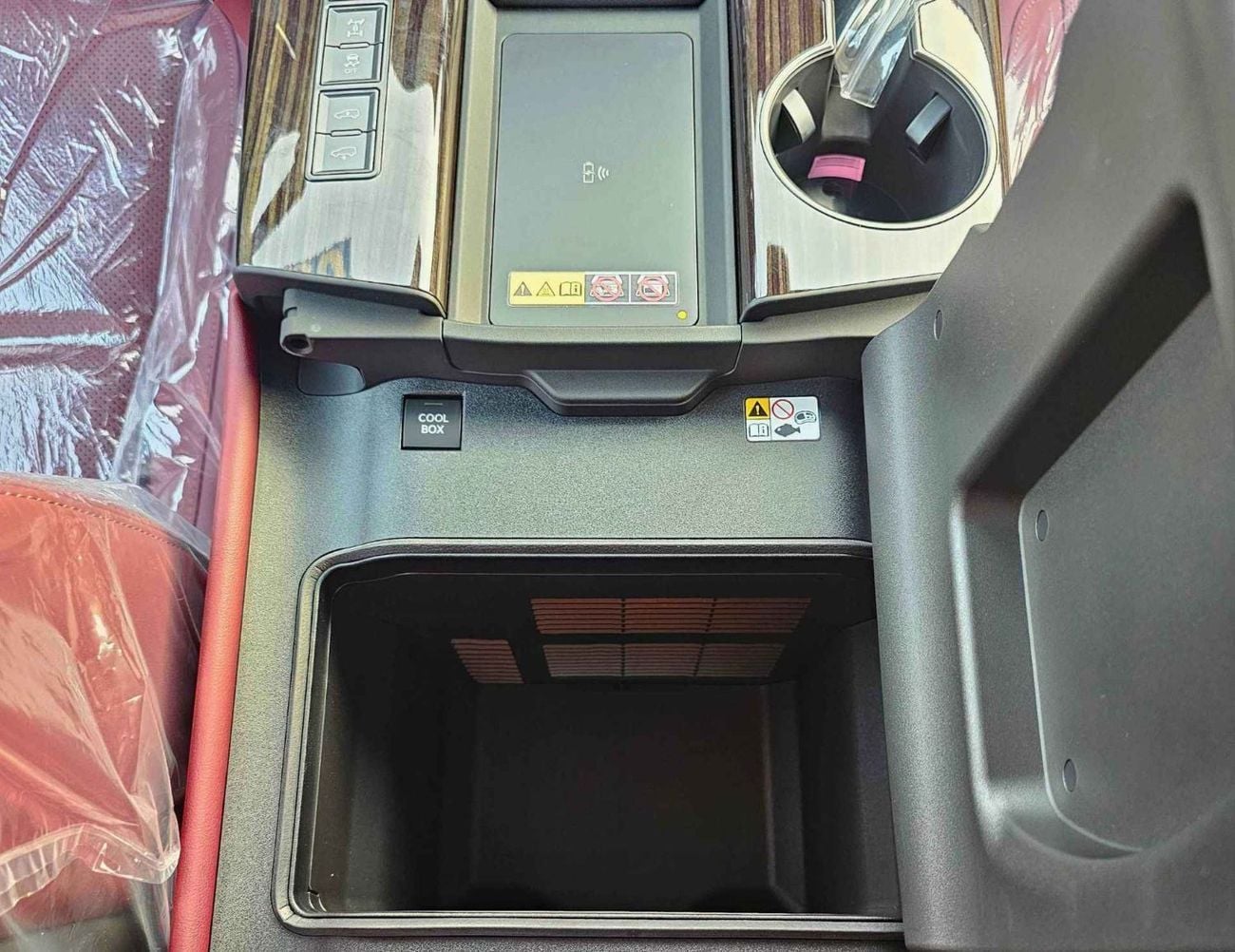 لكزس LX 700h HYBRID URBAN/3.5L PETROL/RADAR/SUNROOF/LEATHER WITH POWER SEATS/FULL OPTION (CODE # LX7HV)