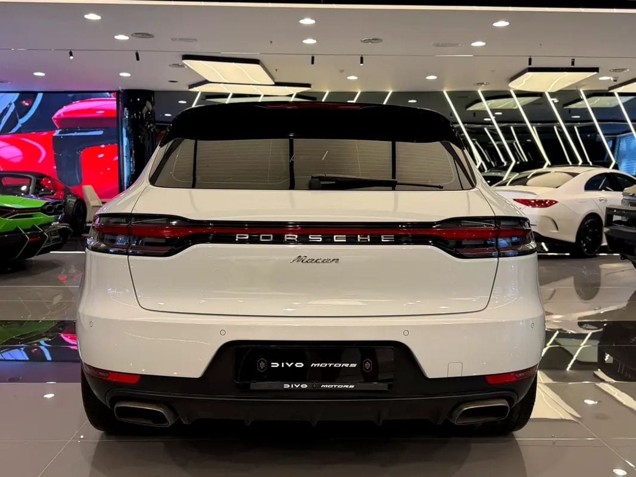 Porsche Macan Turbo GCC Specs - Pristine Condition