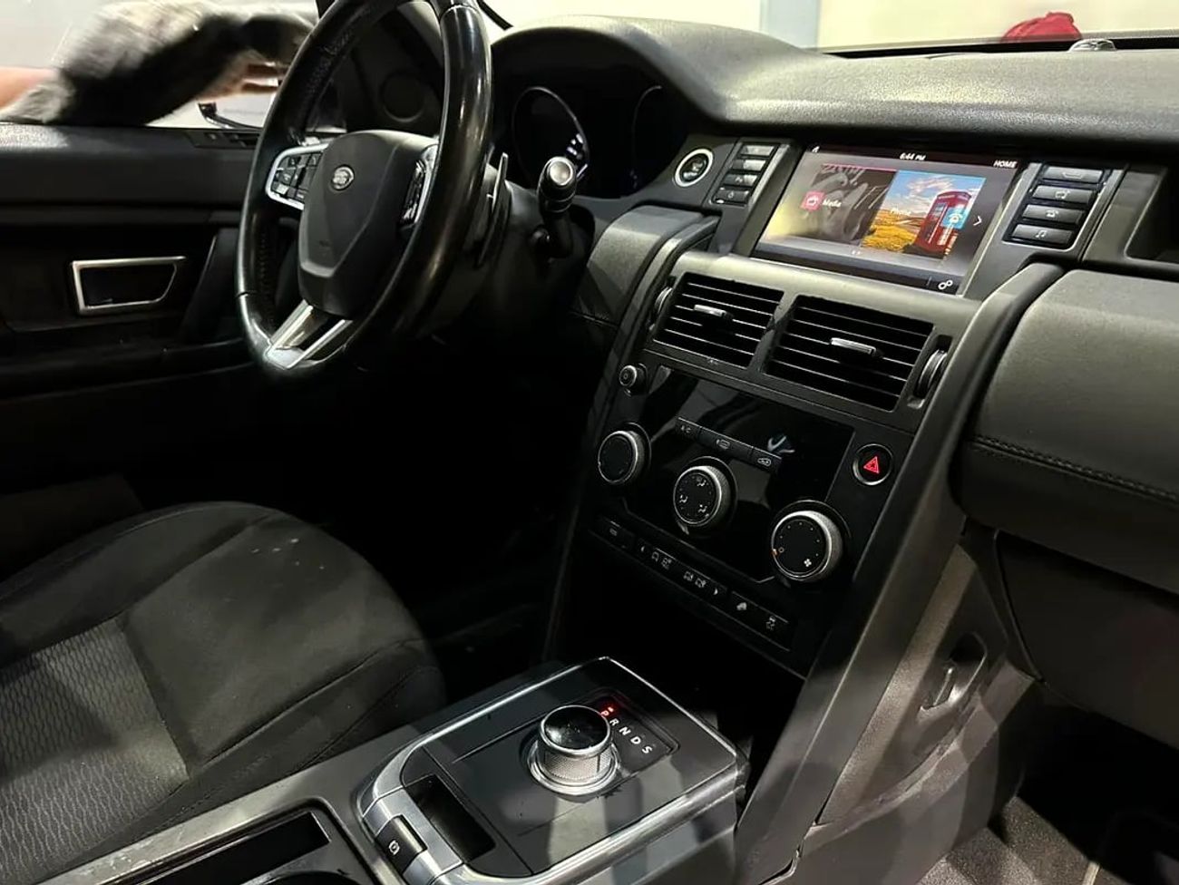 لاند روفر دسكفري