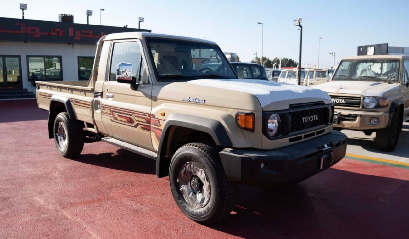 تويوتا لاند كروزر بيك آب TOYOTA LC79 PICK-UP SINGLE CABIN 4.0L MANUAL TRANSMISSION 2024 FULL OPTION