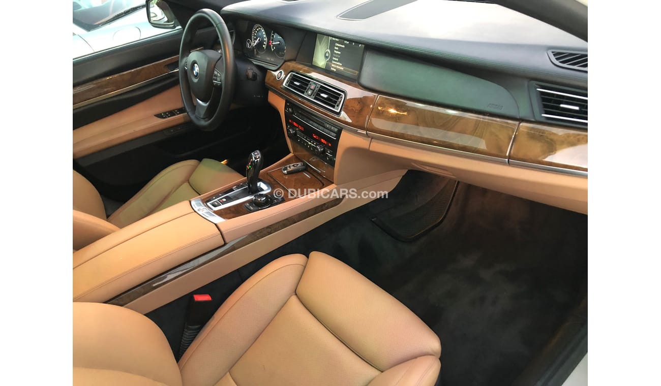 BMW 750Li BMW 750 Li TWIN BOWER TURBO_Gcc_2011_Excellent_Condition _Full option