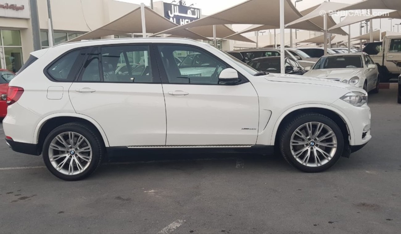 BMW X5 Bmw X5 model 2014 GCC car prefect condition full option 7 seats radar navigation sensors radio Blura