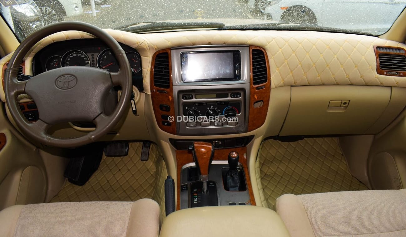 Toyota Land Cruiser GXR. V6