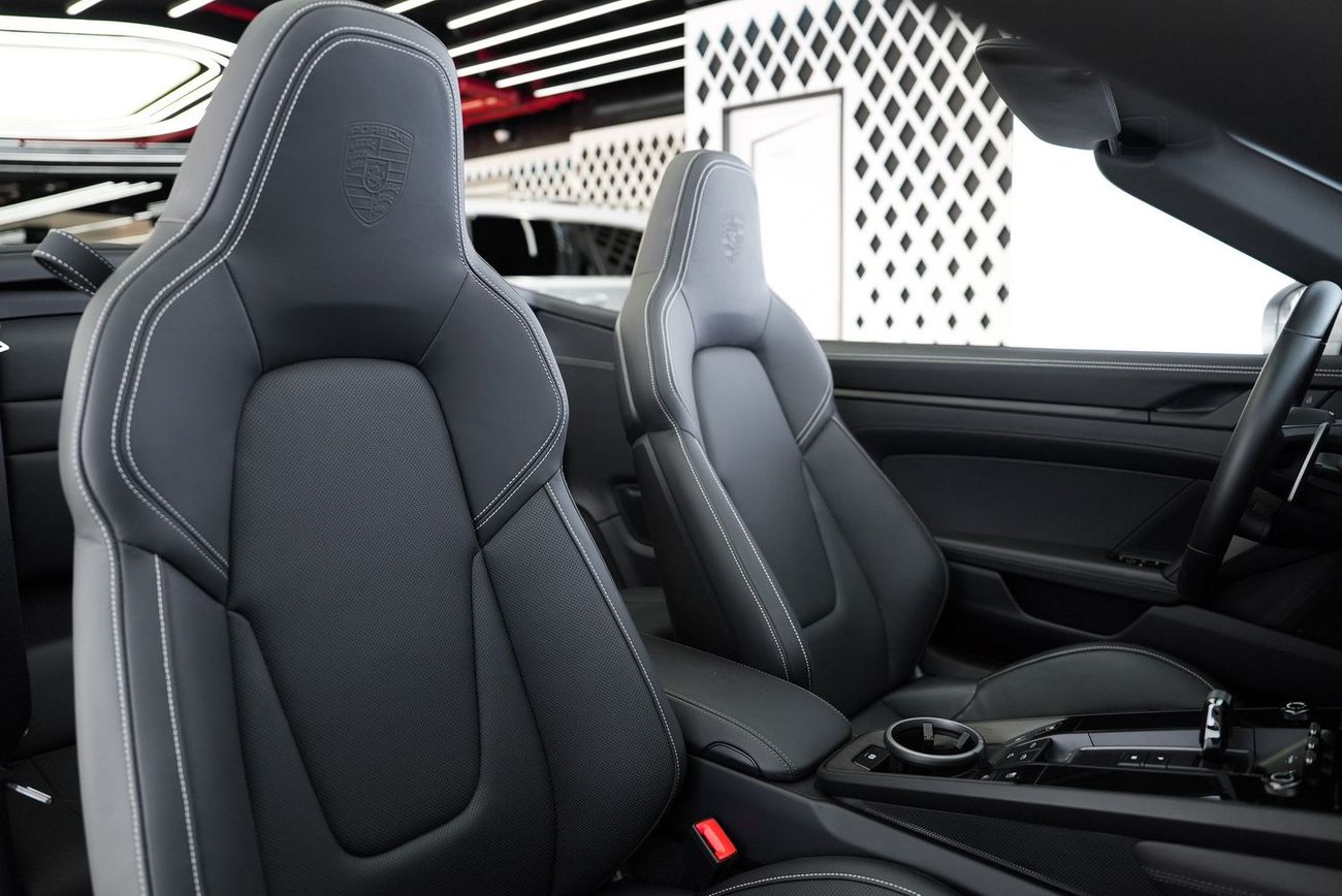 Porsche 911 Carrera GTS 3.0L (450 HP) Convertible