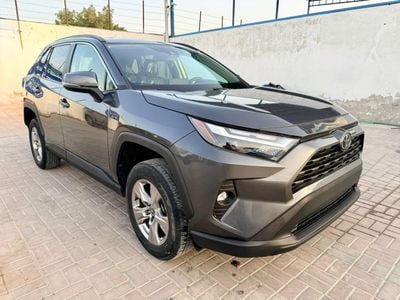 Toyota RAV4 2023 Toyota Rav4 XLE Gray Newly arrived Push Strat Run & Drive