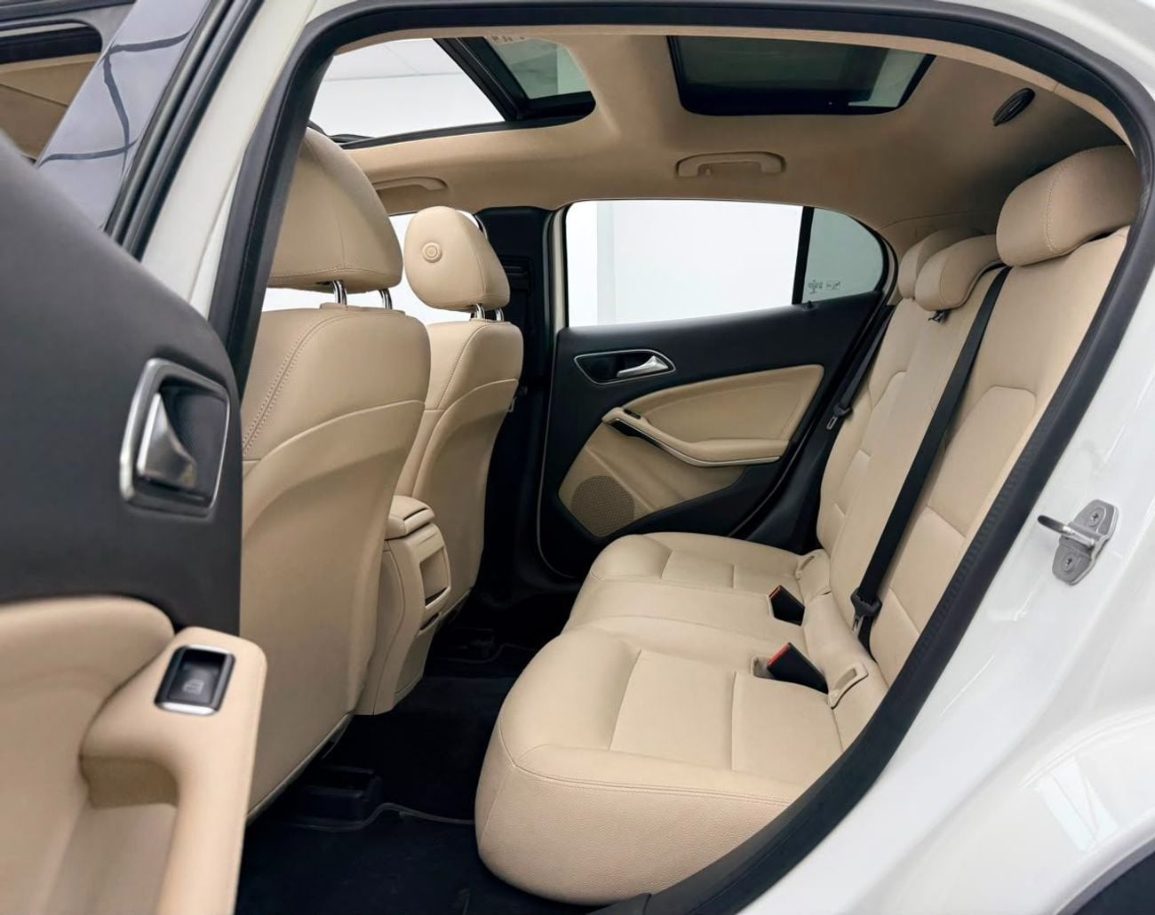 Mercedes Benz GLA220 2018 Mercedes Benz GLA220 4MATIC, Service History, Fully Loaded, Excellent Condition, GCC