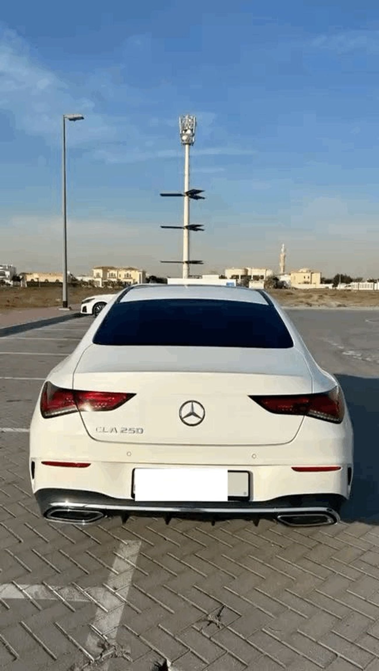 Mercedes-Benz CLA 250 Premium + 2.0L