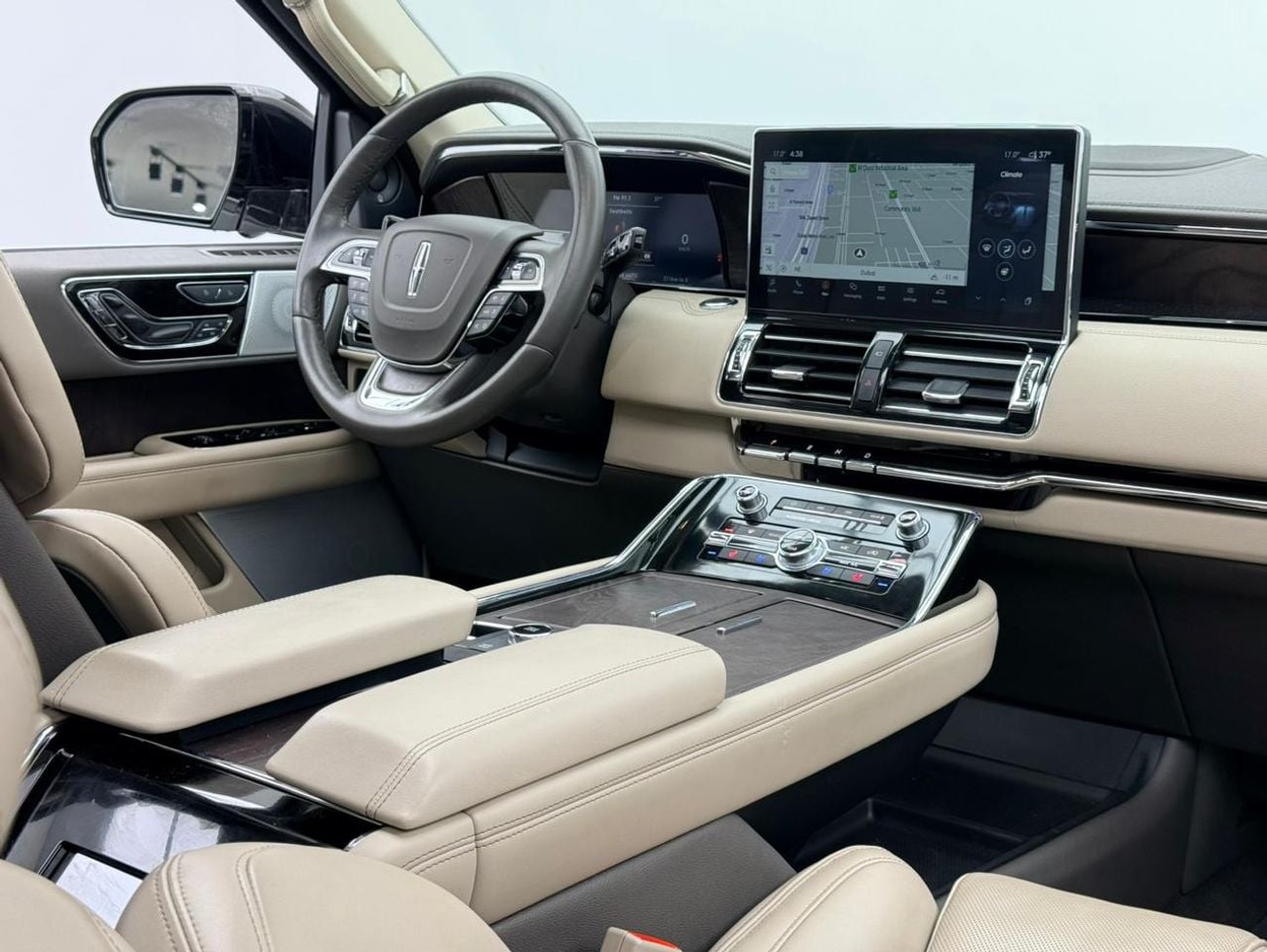 Lincoln Navigator 2024 Lincoln Navigator Reserve, 2030 Lincoln Warranty + Service Pack, Low Km, 8 Seater, GCC