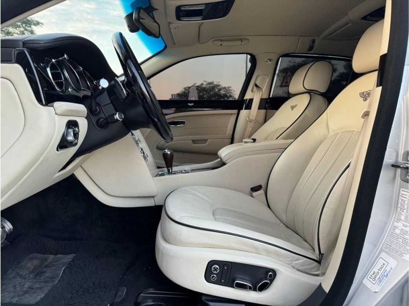 Bentley Mulsanne STD BENTLEY MULSANNE 2012 V8 VIP LOW MILEAGE IN PERFECT CONDITION