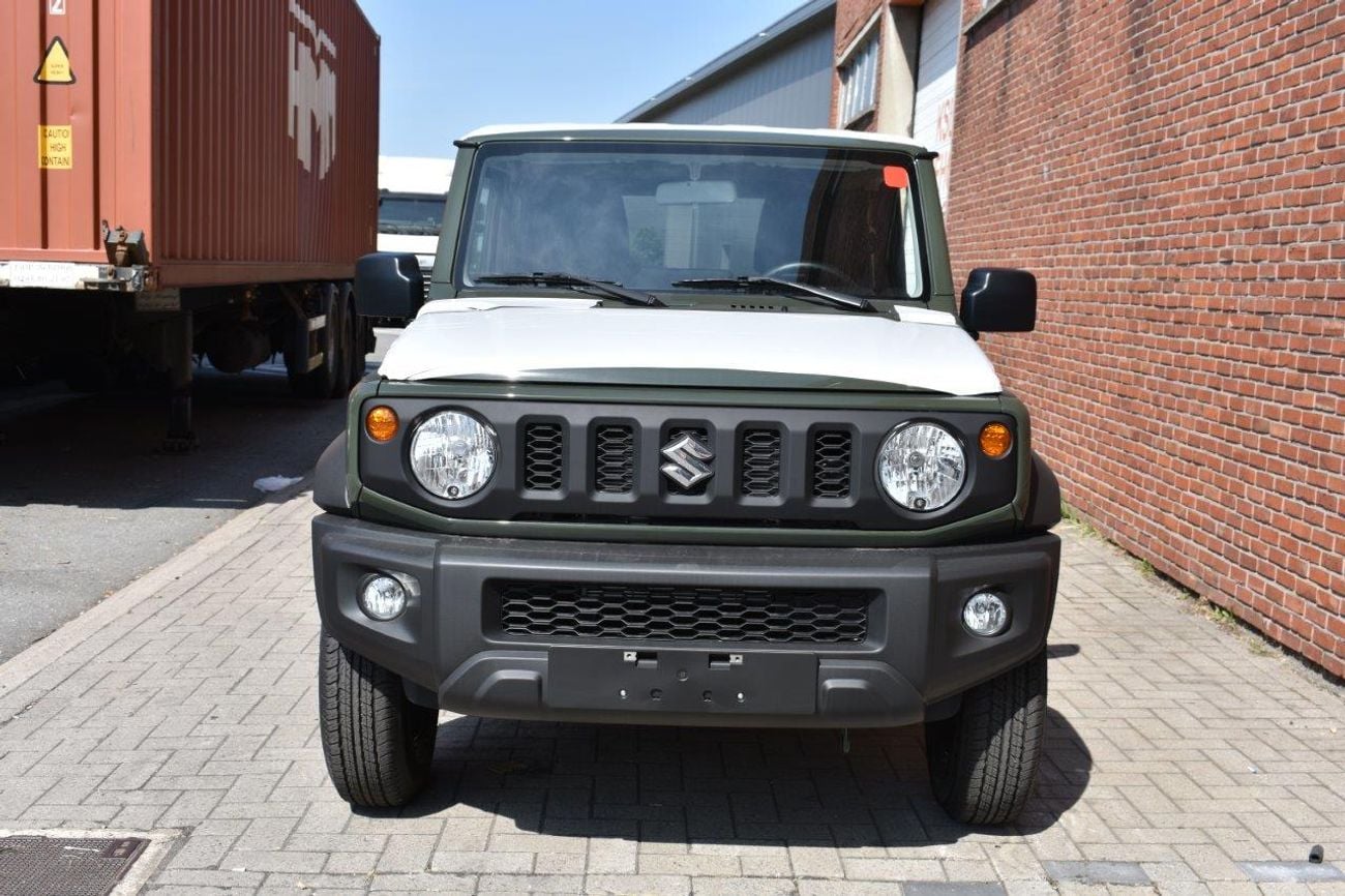 سوزوكي جيمني GL . 1.5L . 4 Cyl . 4-Speed Automatic . Petrol . 4WD . 5 Seats . 3 Door