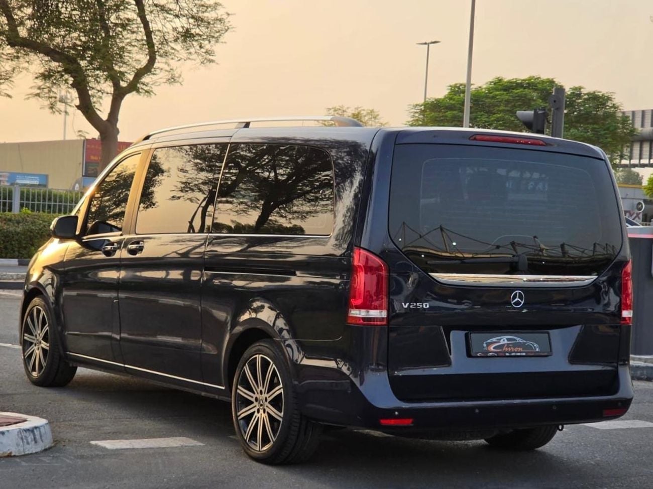 Mercedes Benz V 250 AVANTGARDE LWB