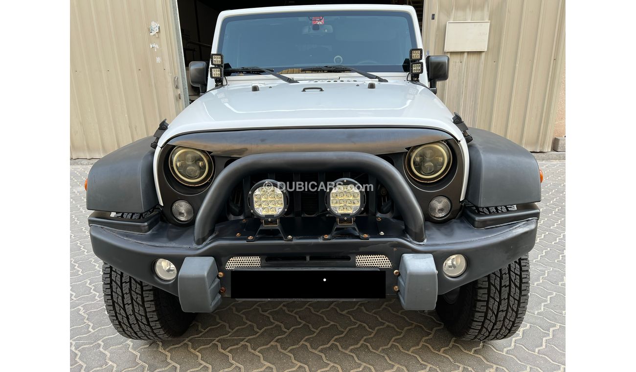 Used Jeep Wrangler Unlimited 4x4 2015 for sale in Dubai 591438