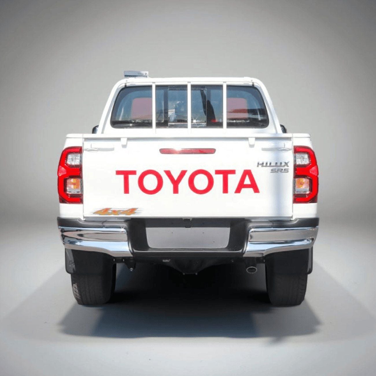 Toyota Hilux TOYOTA HILUX SR5 2.7 M/T 4*4 2026