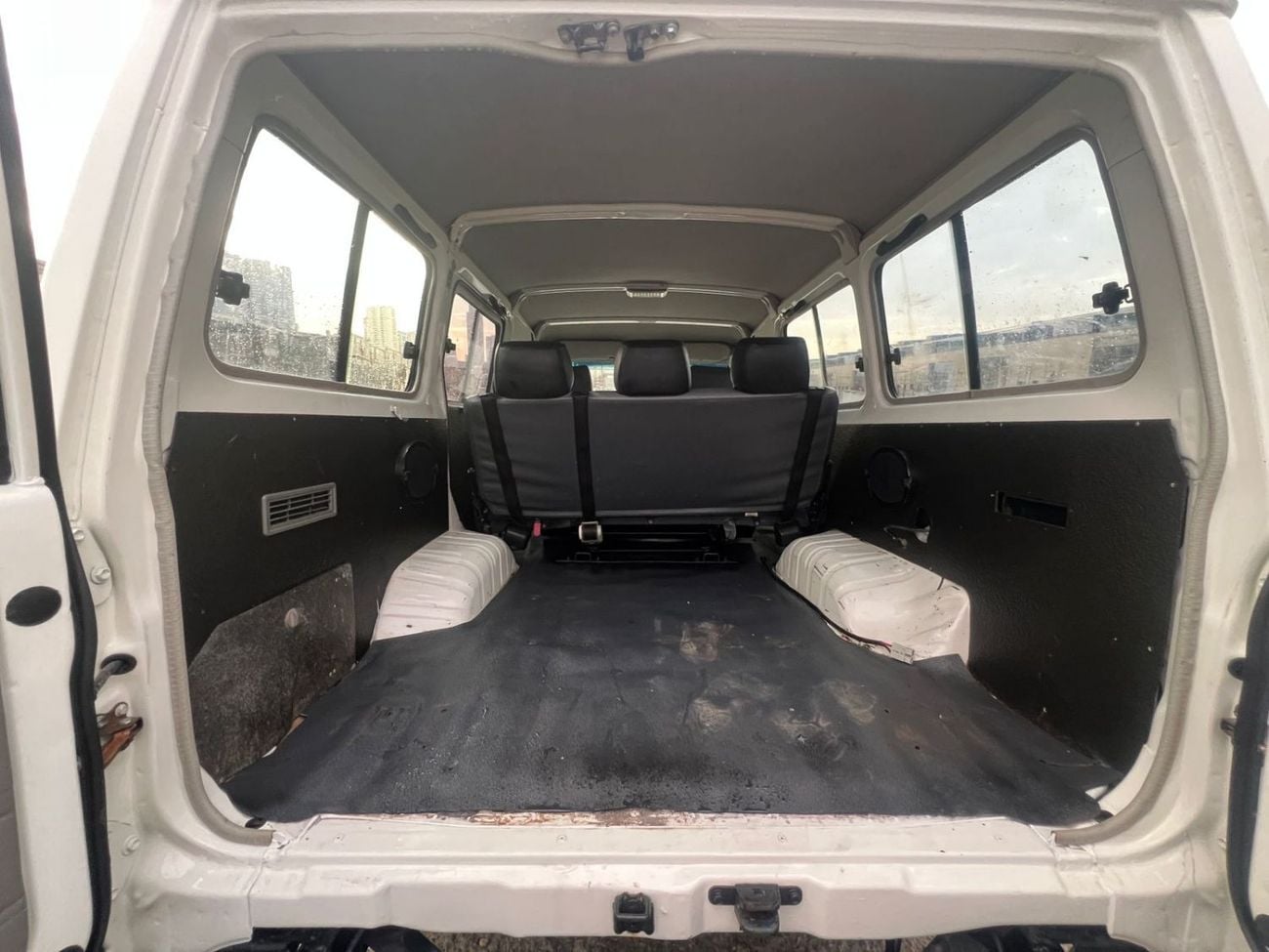 تويوتا لاند كروزر Diesel Engine ,Right Hand Drive  3 Doors Hardtop ,2011 Model