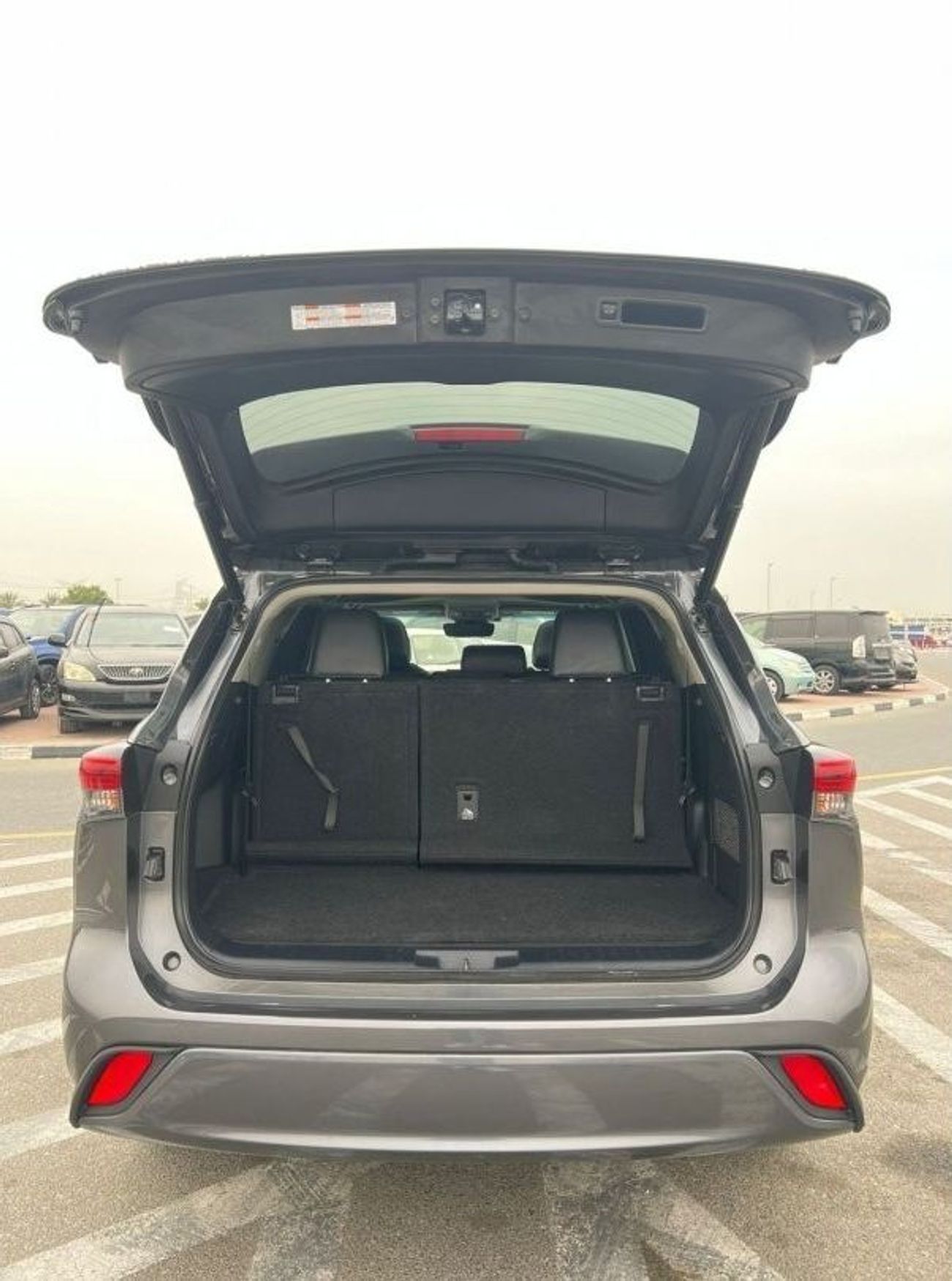 Toyota Highlander *Ramadan Offer* LIMITED TIME OFFER ONLY   2021 TOYOTA HIGHLANDER XLE 3.5L _ V6/ EXPORT ONLY