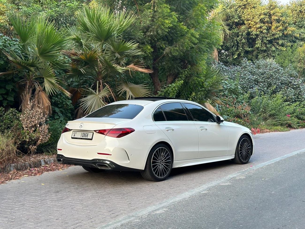 مرسيدس بنز C 200 2024 | GCC Specs | Low Mileage | 1.5L | Full Option | Perfect Condition