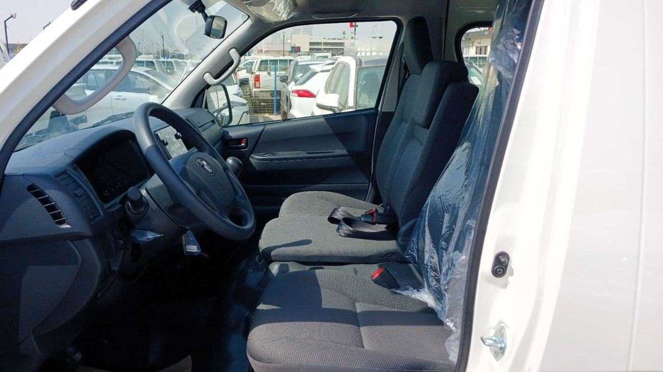 Toyota Hiace DLS - STD ROOF Highroof 2.5L Diesel MT 16-Seat 2025YM