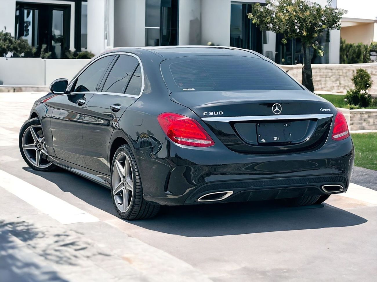 Mercedes-Benz C 300 Luxury FIX PRICE | AED 945 PM AVAILABE | Mercedes C300 AMG 2018 | NO LOW BALLERS | NO ACCIDENT HISTO