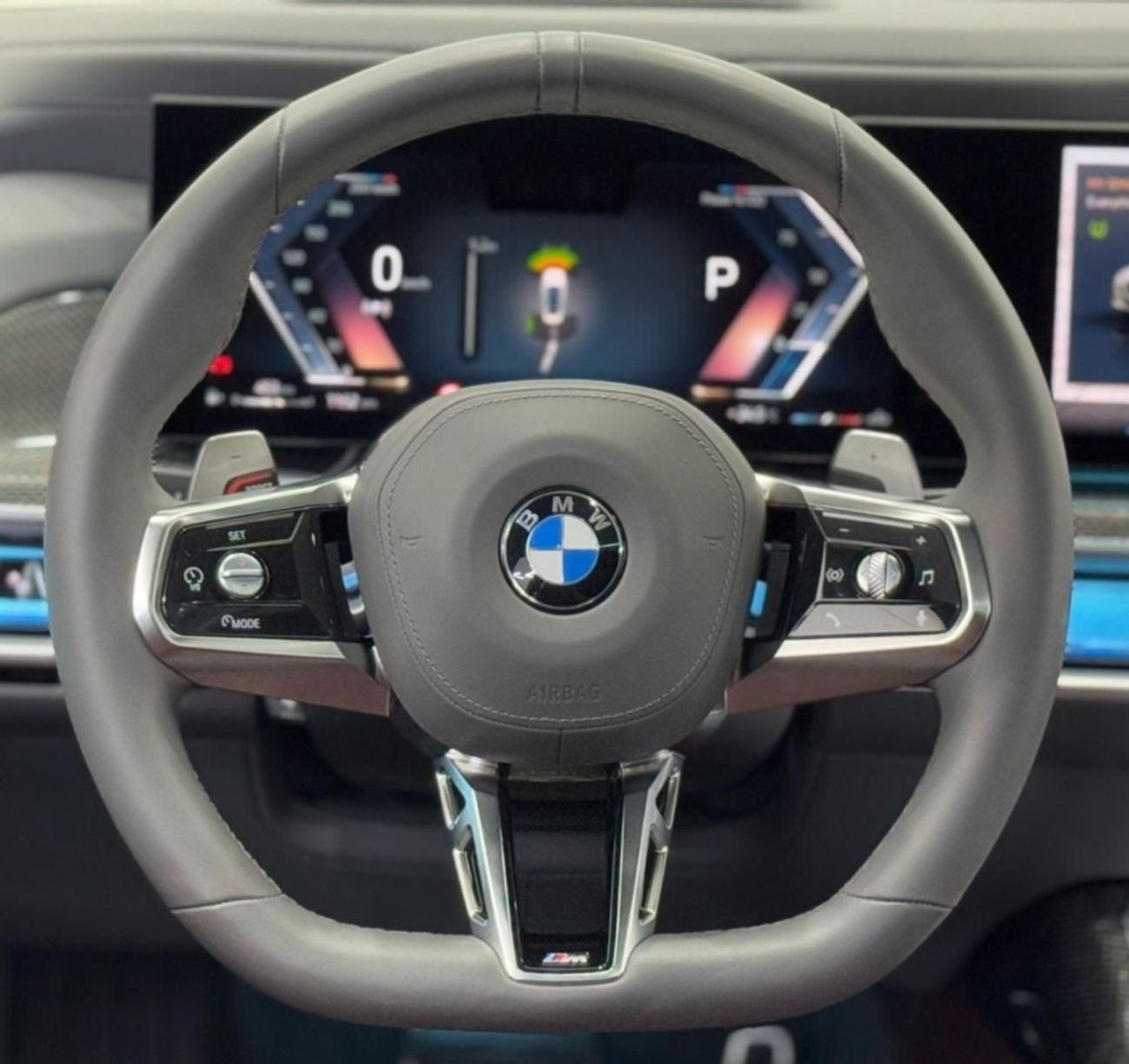 BMW 760Li 2023 BMW 760i M-Sport, 5 Years BMW Warranty, 2028 BMW Service Pack, Fully Loaded, GCC