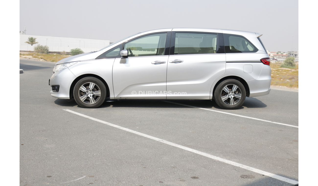 Honda Odyssey 8 SEATER FAMILY SUV WITH GCC SPEC