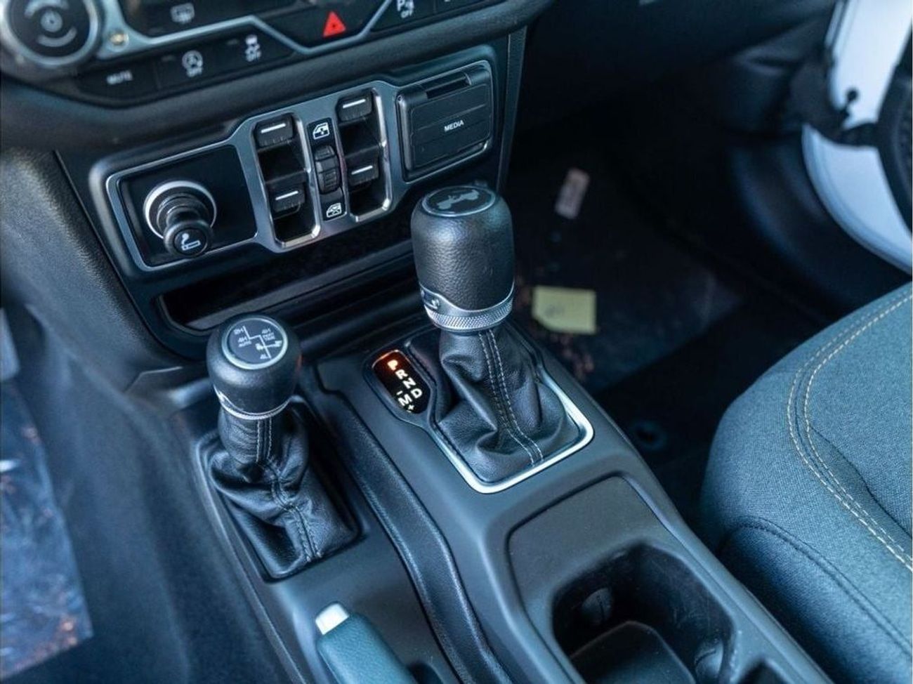 جيب رانجلر Unlimited Sport S 2.0L A/T