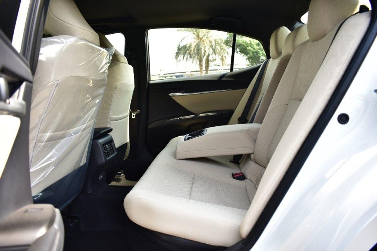 Toyota Camry HYBRID LE-G 2.5L 5-SEATER ECVT