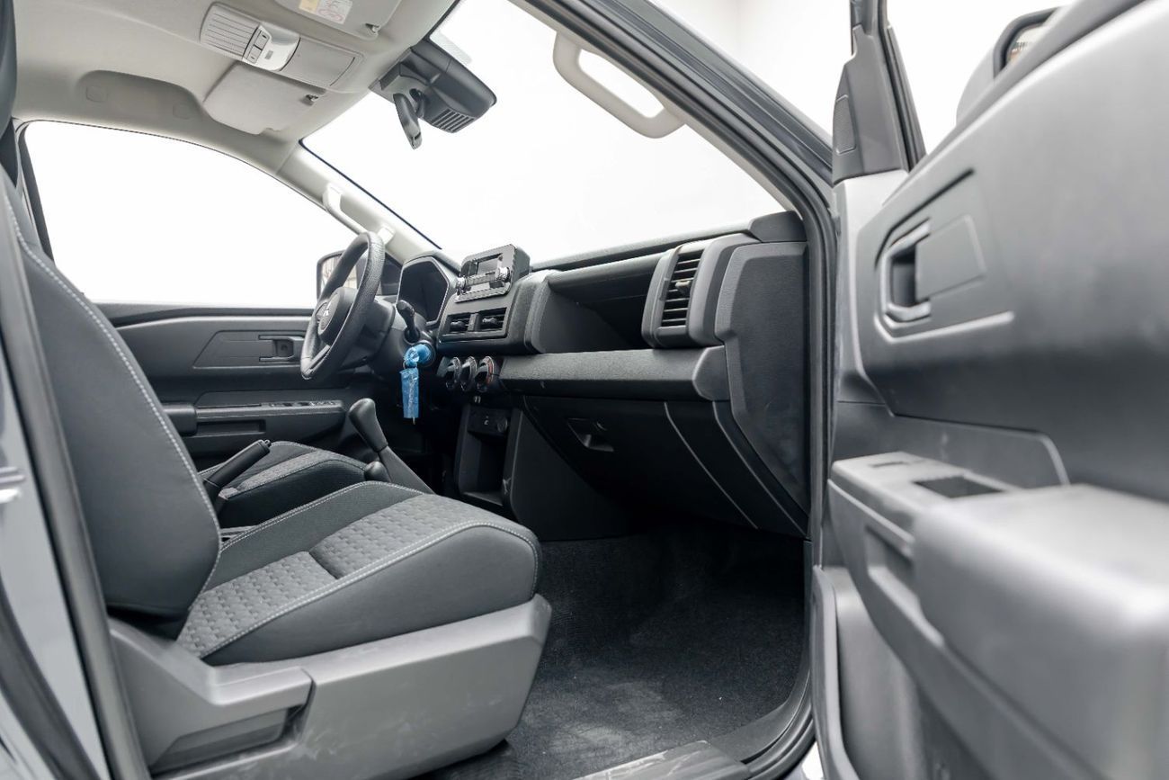 ميتسوبيشي L200 GLS 2.4L - Manual - Black Inside Black | Export Only