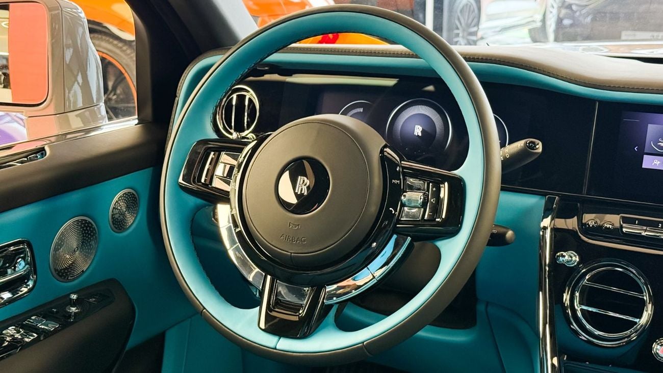 Rolls-Royce Cullinan Rolls Royce Cullinan - Silver Badge - 2026