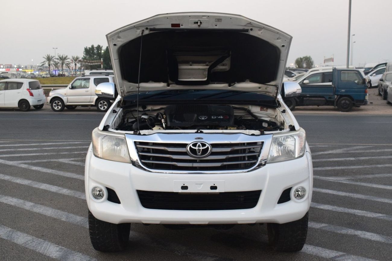 تويوتا هيلوكس 2014 TOYOTA HILUX SR5 D4D