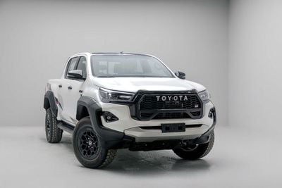 Toyota Hilux 4.0L - White Pearl + Black Me inside GR-S White | Export Only