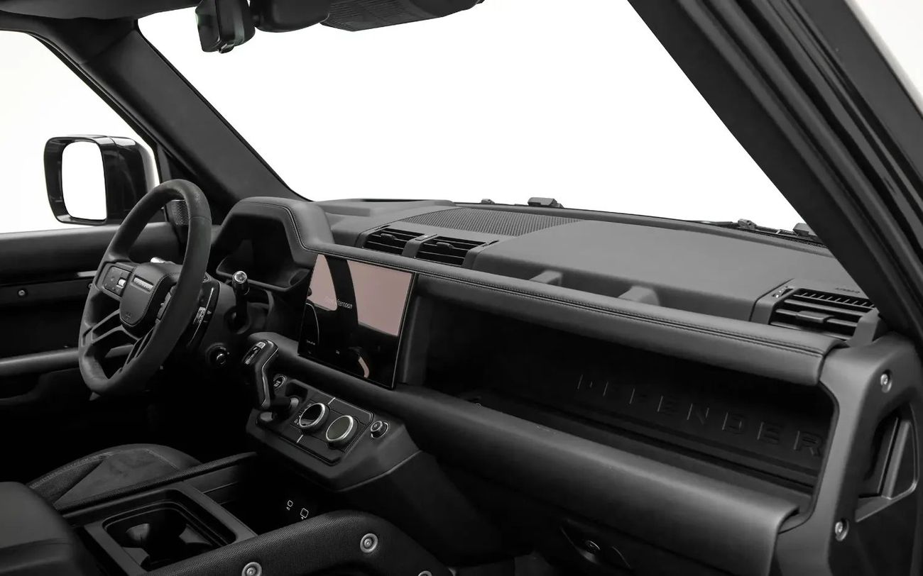 لاند روفر ديفندر 110 P525 V8 Edition - Euro Spec - With Al Tayer Warranty