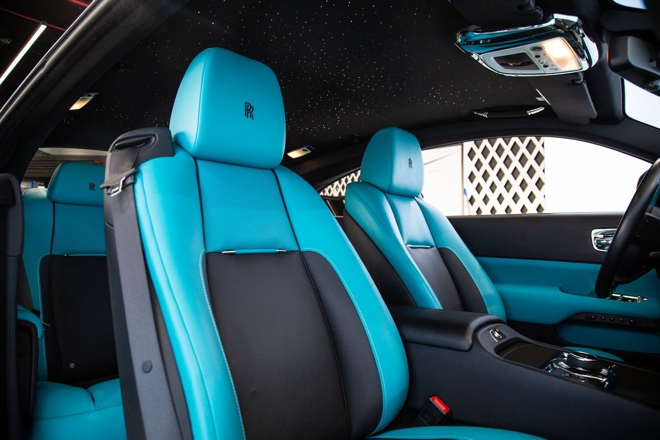 رولز رويس واريث بلاك بادج