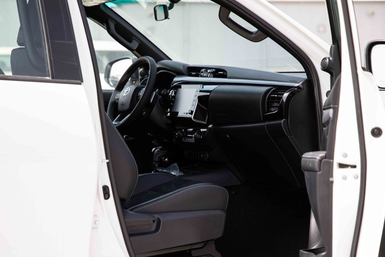 Toyota Hilux 2024 Toyota Hilux 4x4 DC 4.0 GR-S - Platinum White Pearl inside GRS | Export Only