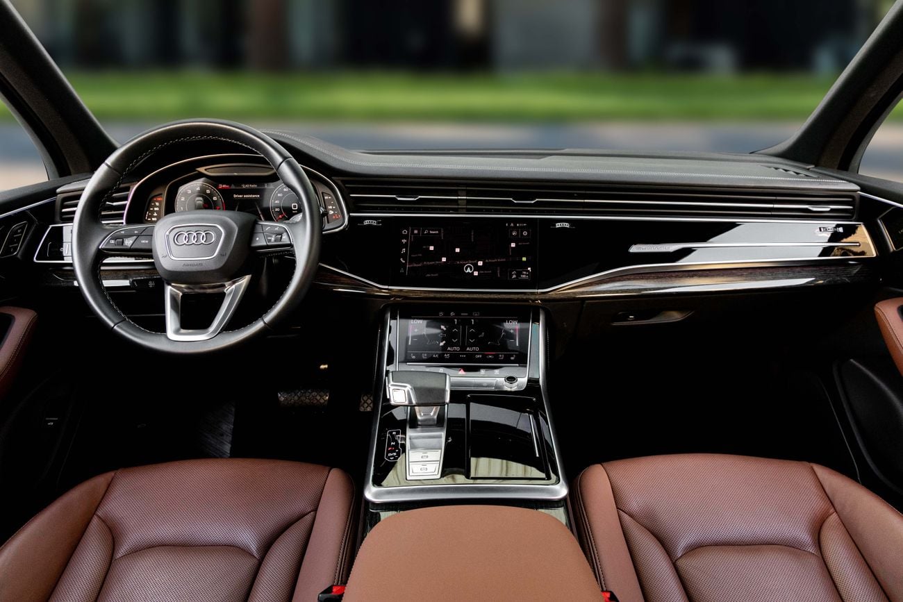 أودي Q7 Q7 S-Line | 5,582 P.M | 0% Downpayment | Audi Q7 S-Line Agency Warranty!