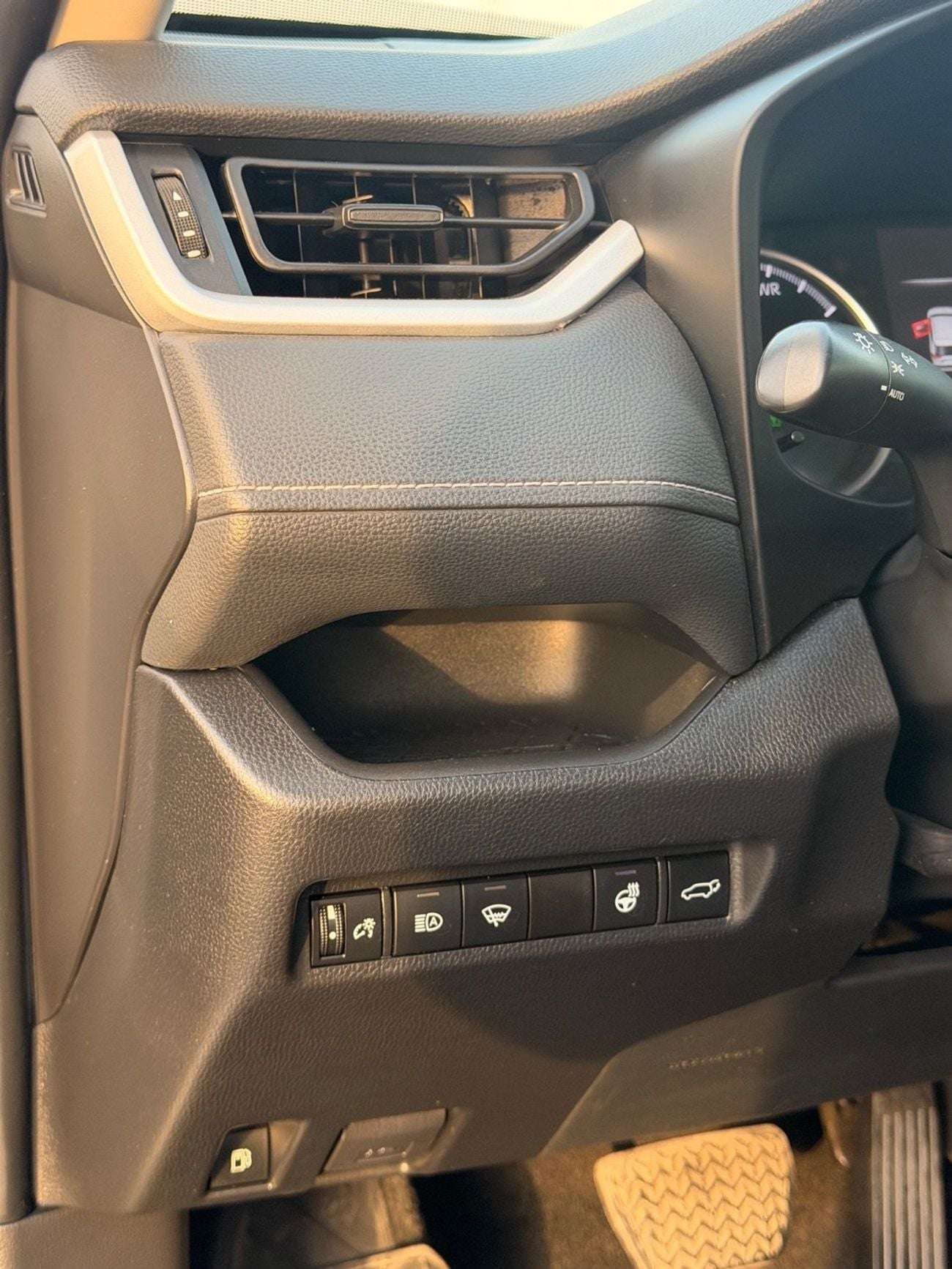 Toyota RAV4 Hybrid XLE 2.5L