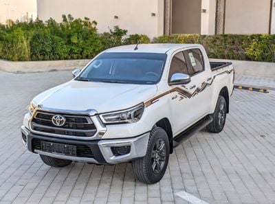 تويوتا هيلوكس SR5 LHD Double Cabin Utility Pickup 2TR 2.7L Petrol Engine Automatic Gear 4WD Original Power Windows