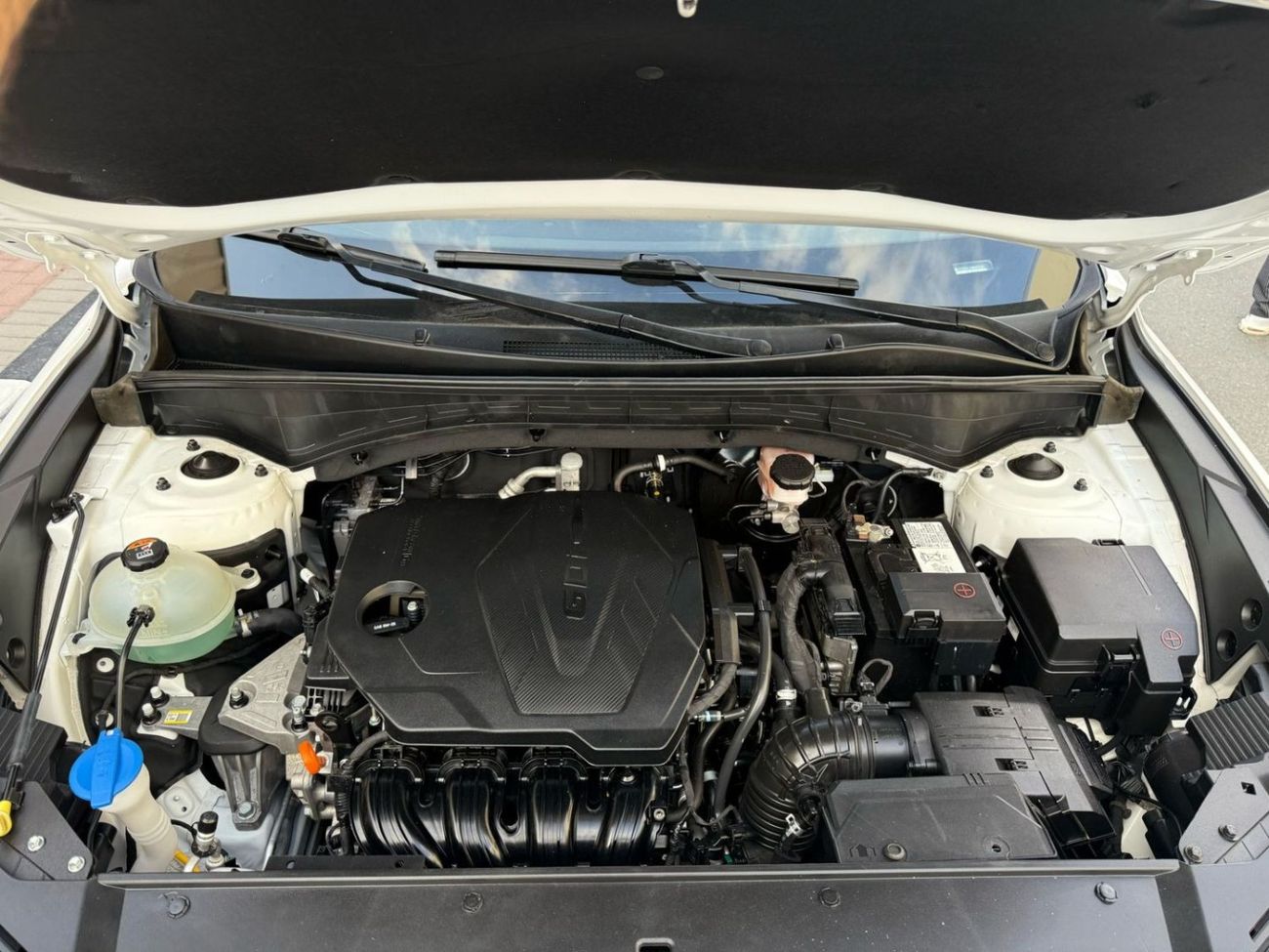 Kia Sorento Std 2.5L AWD KIA SORENTO 2.5L AWD | UAE PASS