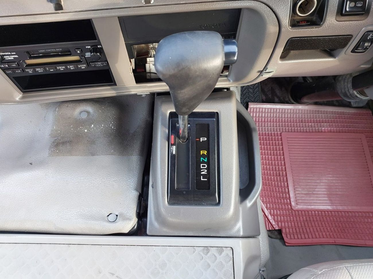 تويوتا كوستر TOYOTA COASTER BUS RHD 2006 MODEL 4.0 L DIESEL AUTOMATIC(PM50981)