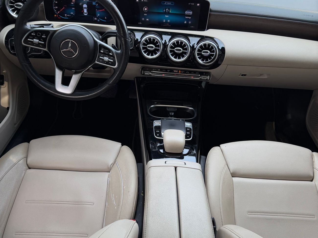 Mercedes Benz CLA250