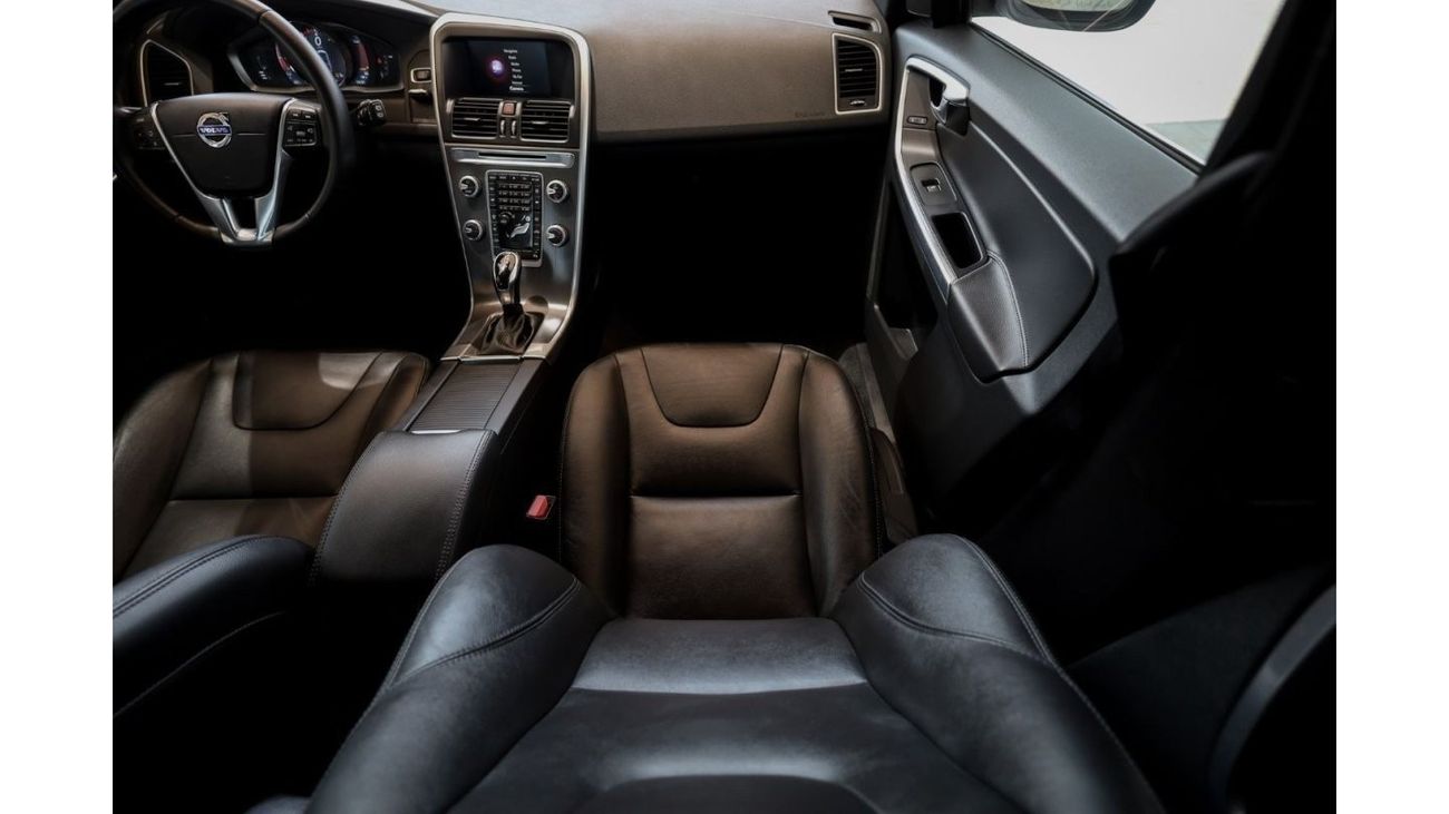 فولفو XC 60 Volvo XC60 2016 GCC under Warranty with Flexible Down-Payment.